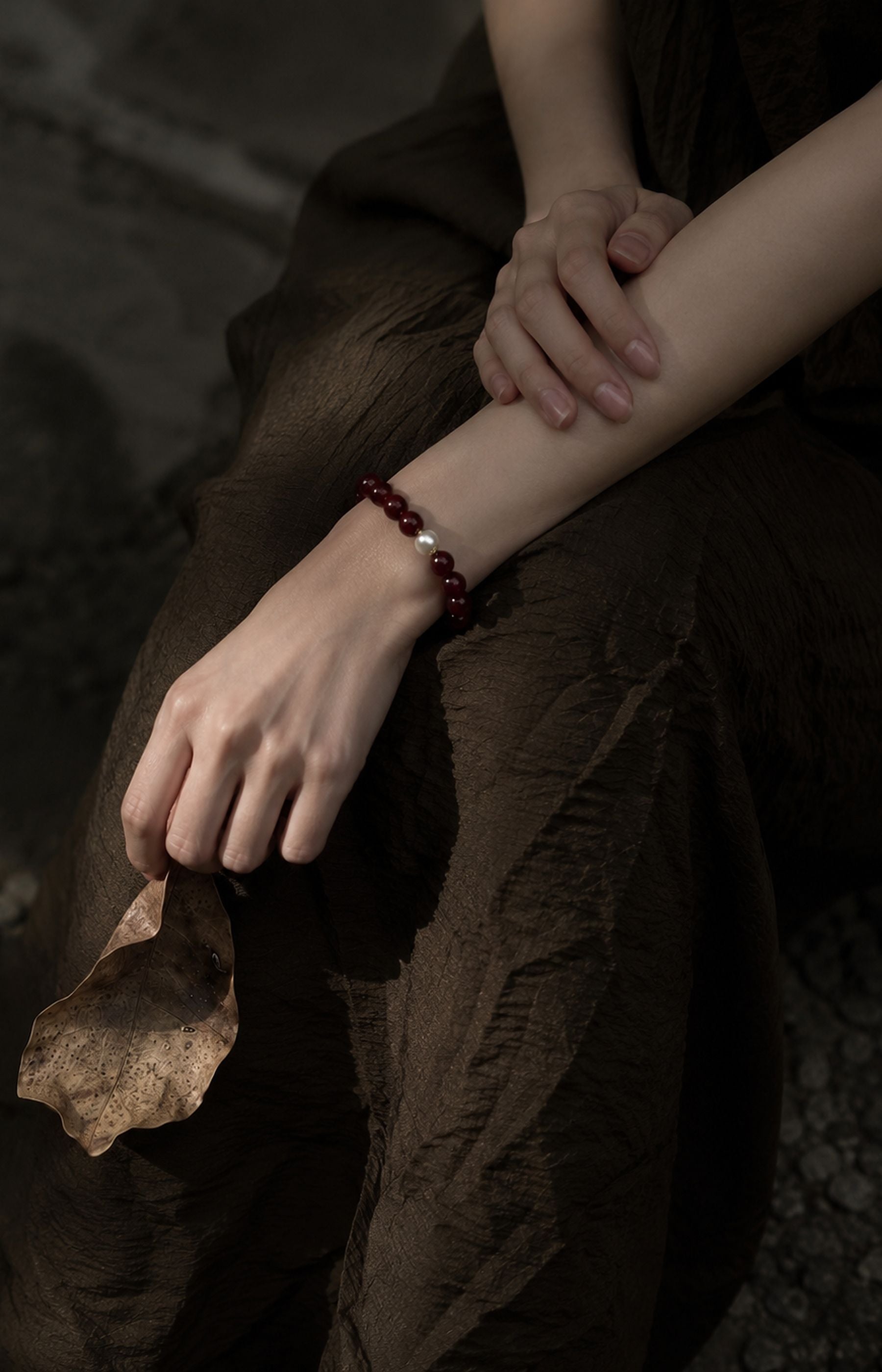 GLOW BETWEEN NUWARIA botanical scent jewelry rw